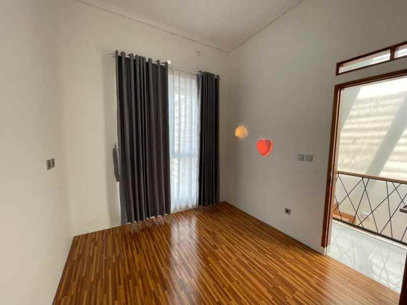 dijual rumah arcamanik