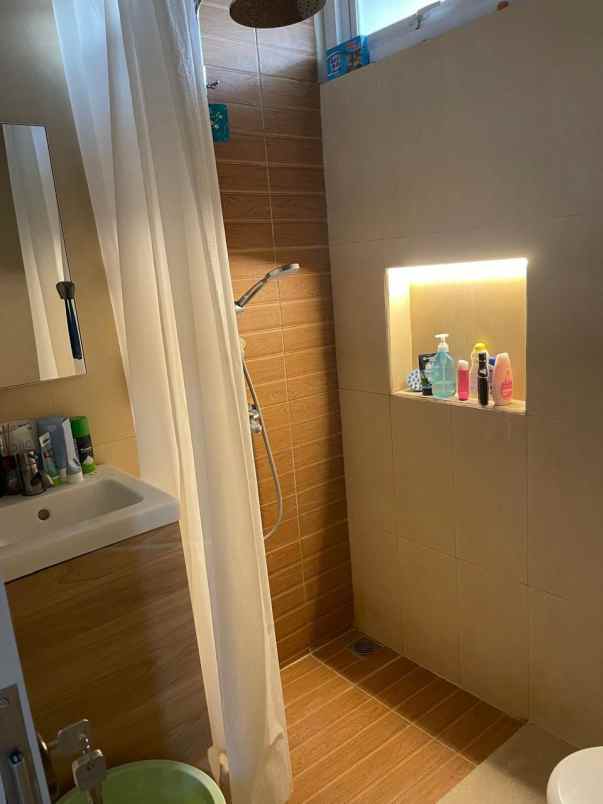 dijual rumah arcamanik