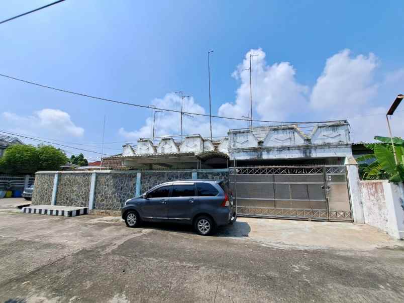dijual rumah babatan pantai