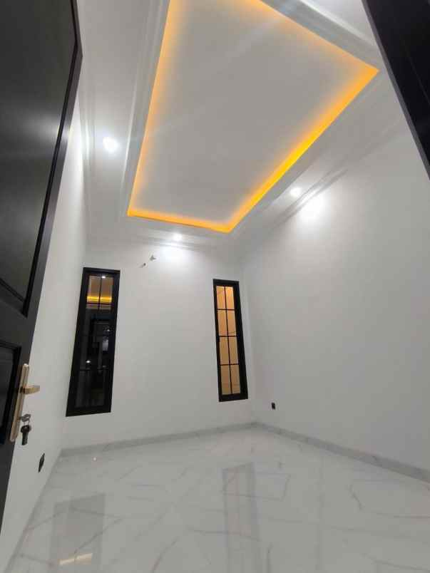 dijual rumah babatan pantai