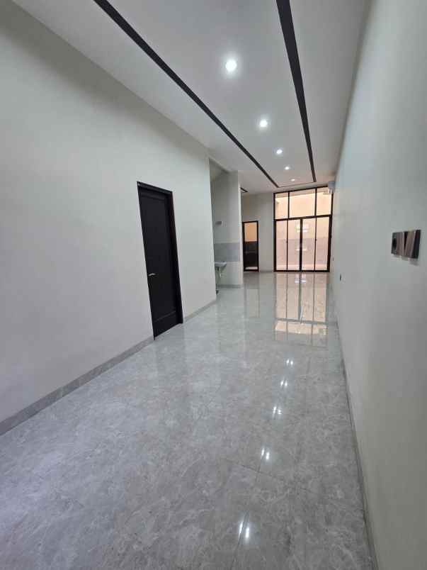 dijual rumah babatan pantai