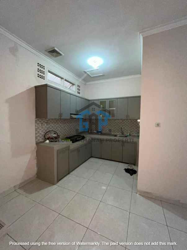 dijual rumah baros