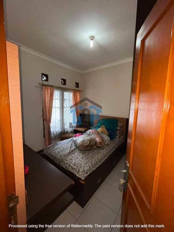 dijual rumah baros