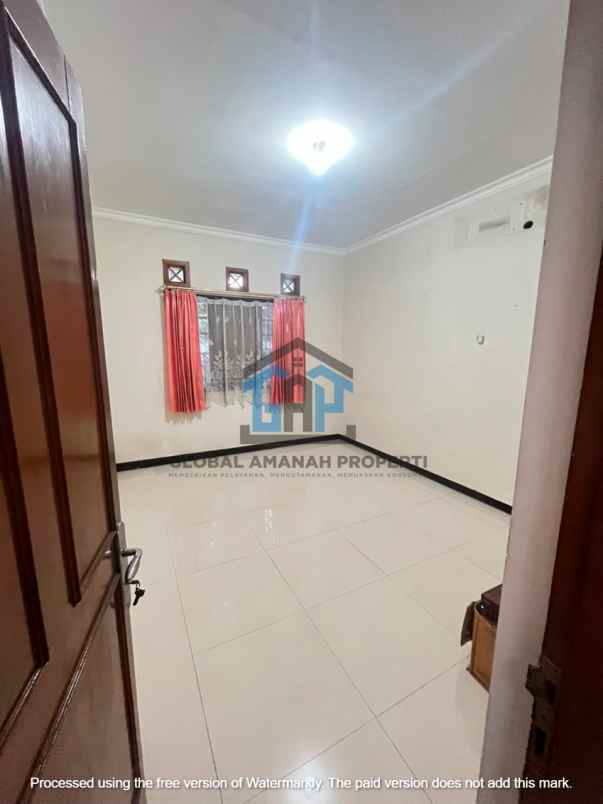 dijual rumah baros