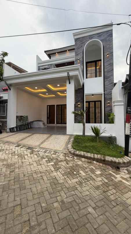 dijual rumah baru american classic oma campus dau