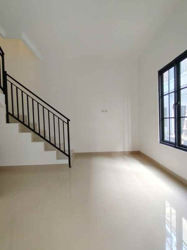 dijual rumah baru minimalis modern