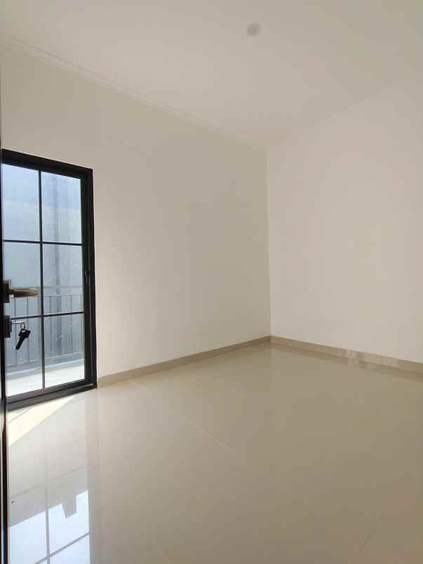 dijual rumah baru minimalis modern