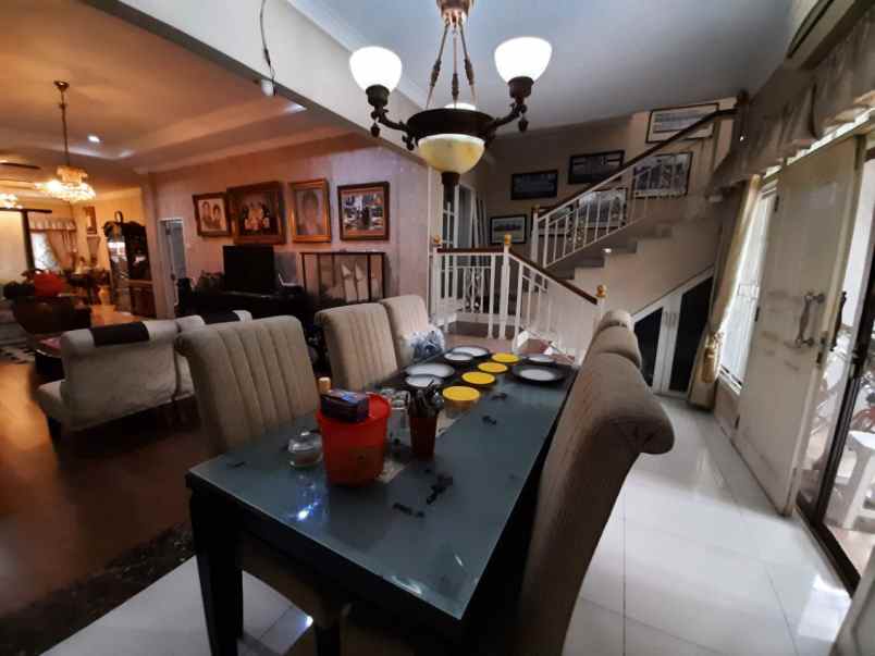 dijual rumah batu ampar kec kramat jati