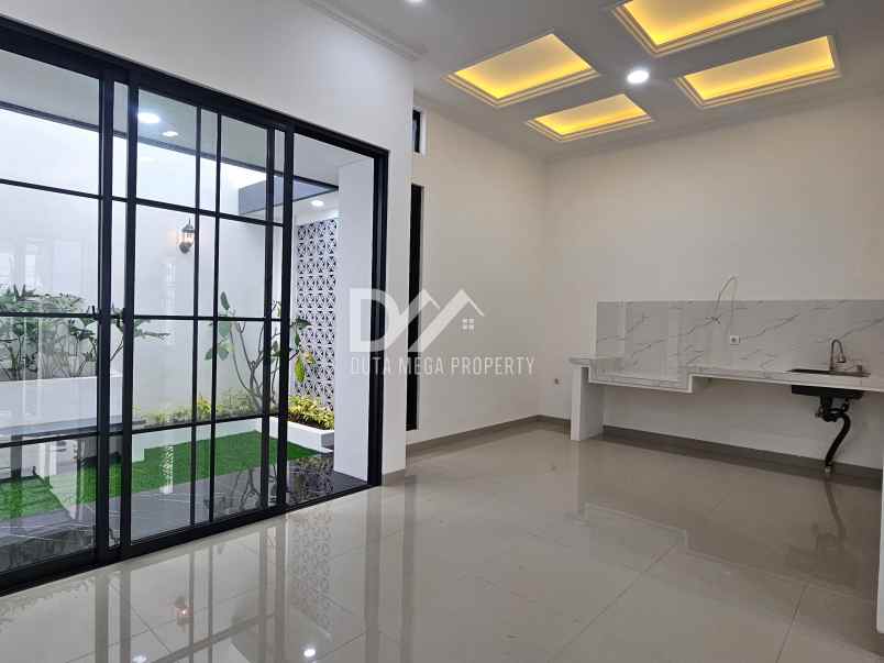 dijual rumah bergaya american style di bintaro