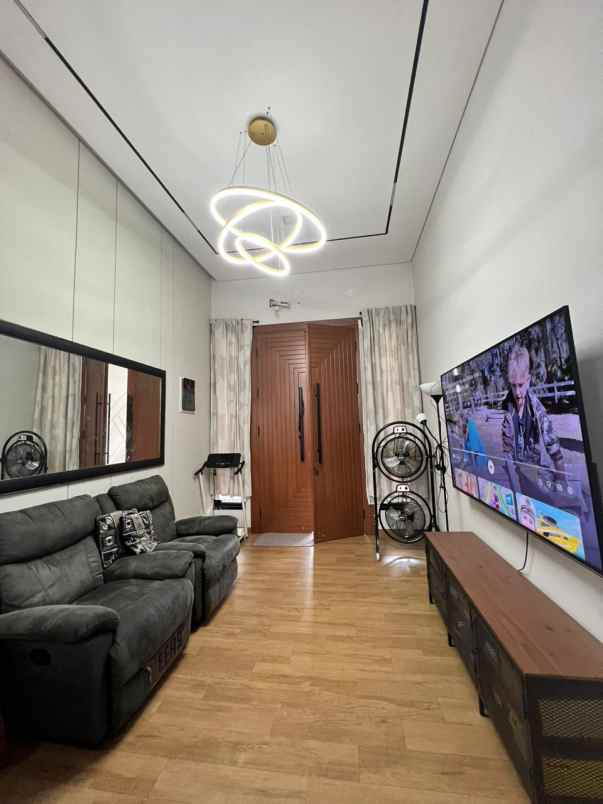 dijual rumah bsd kencana loka