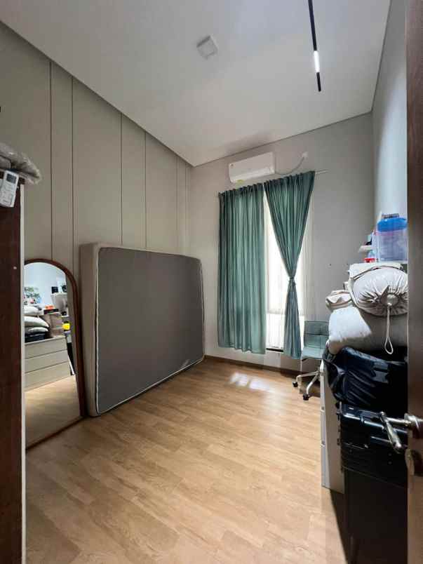 dijual rumah bsd kencana loka