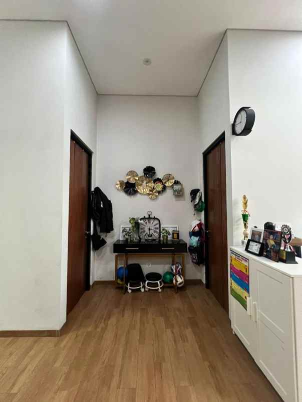 dijual rumah bsd kencana loka