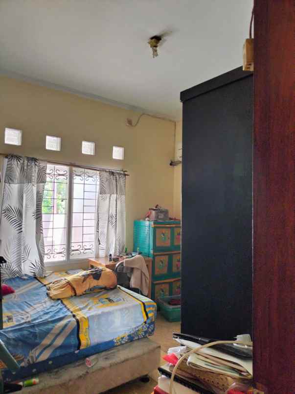 dijual rumah bulevar hijau