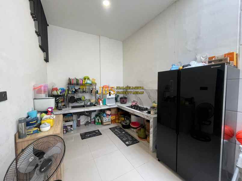 dijual rumah cemara cleveland jalan