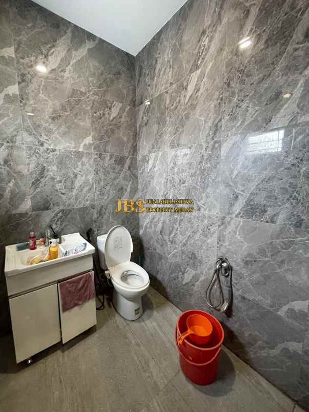 dijual rumah cemara cleveland jalan