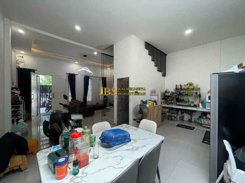 dijual rumah cemara cleveland jalan