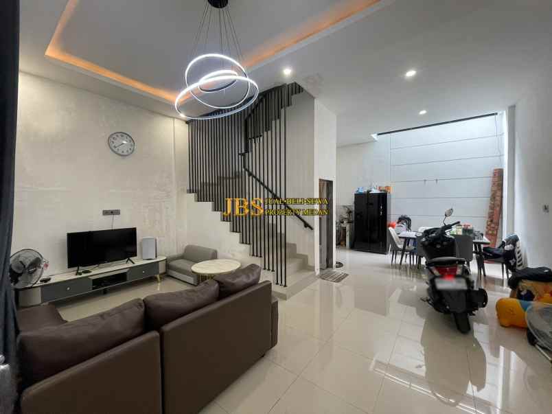 dijual rumah cemara cleveland jalan