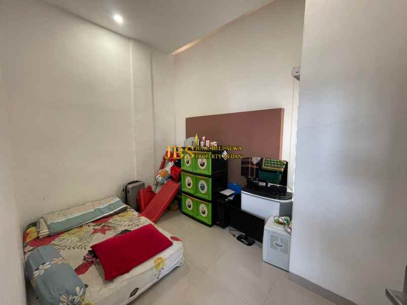 dijual rumah cemara cleveland jalan