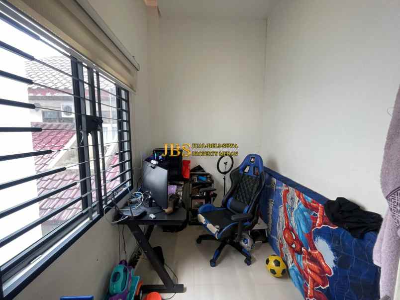 dijual rumah cemara cleveland jalan