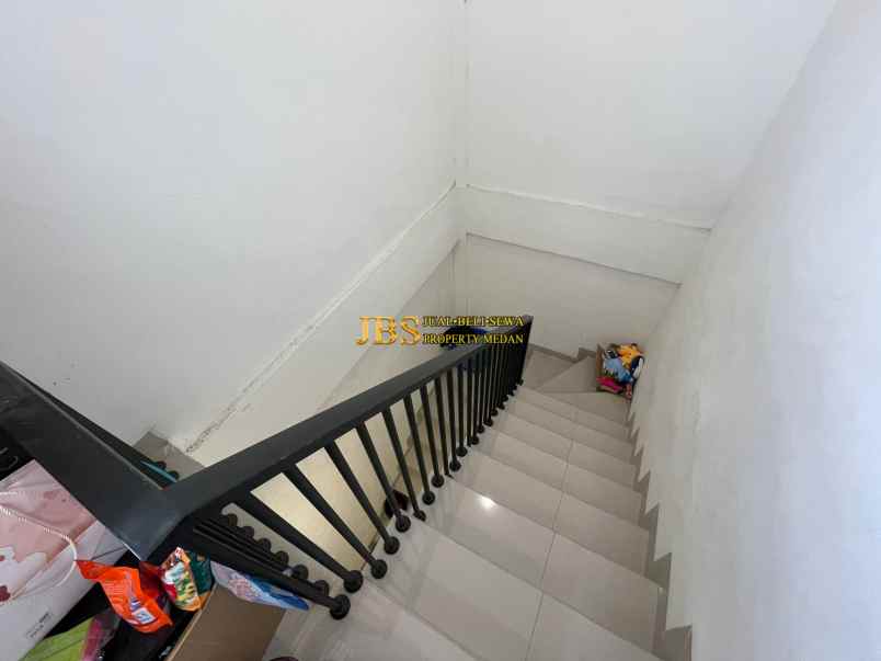 dijual rumah cemara cleveland jalan