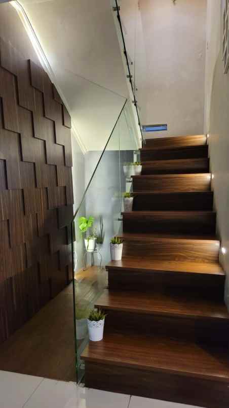 dijual rumah ciateul tengah pungkur