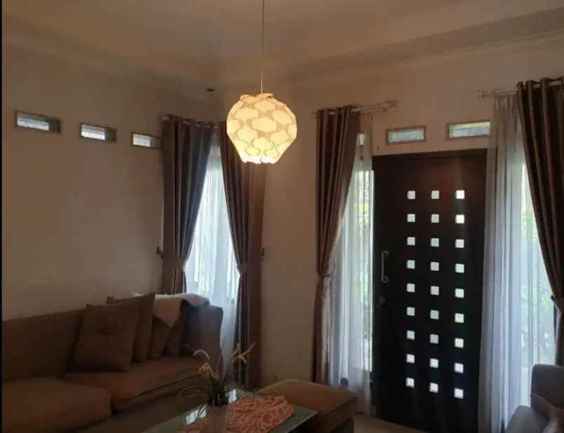dijual rumah ciateul tengah pungkur
