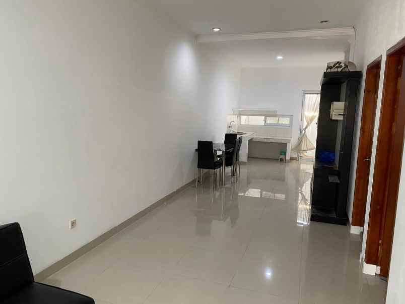 dijual rumah ciganitri