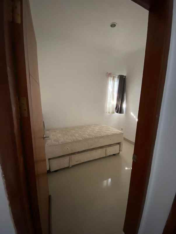 dijual rumah ciganitri