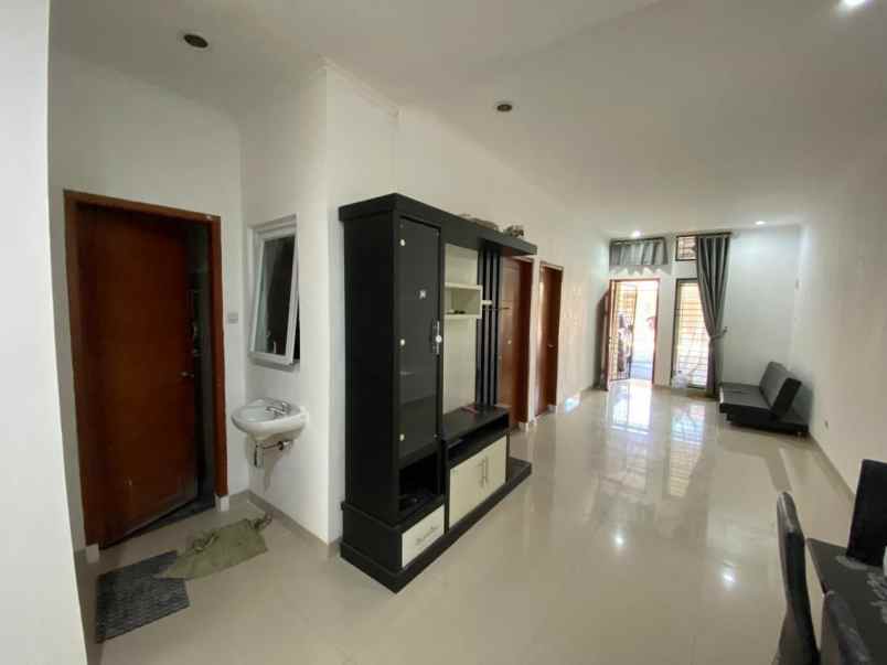 dijual rumah ciganitri