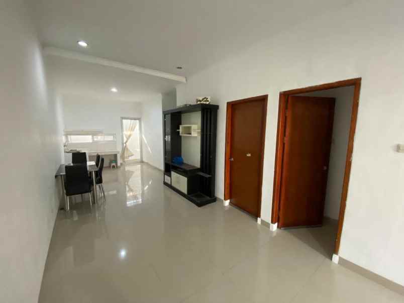 dijual rumah ciganitri