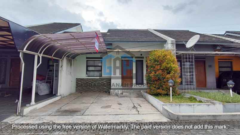 dijual rumah cihanjuang