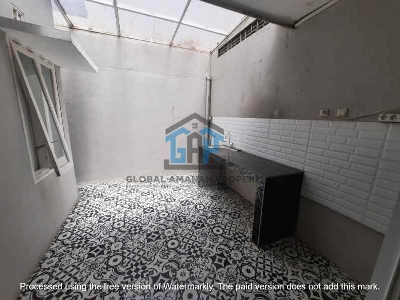 dijual rumah cihanjuang