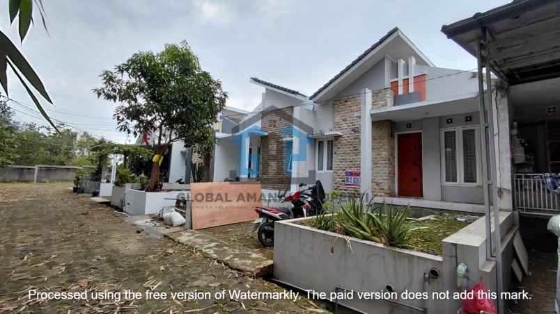 dijual rumah cihanjuang
