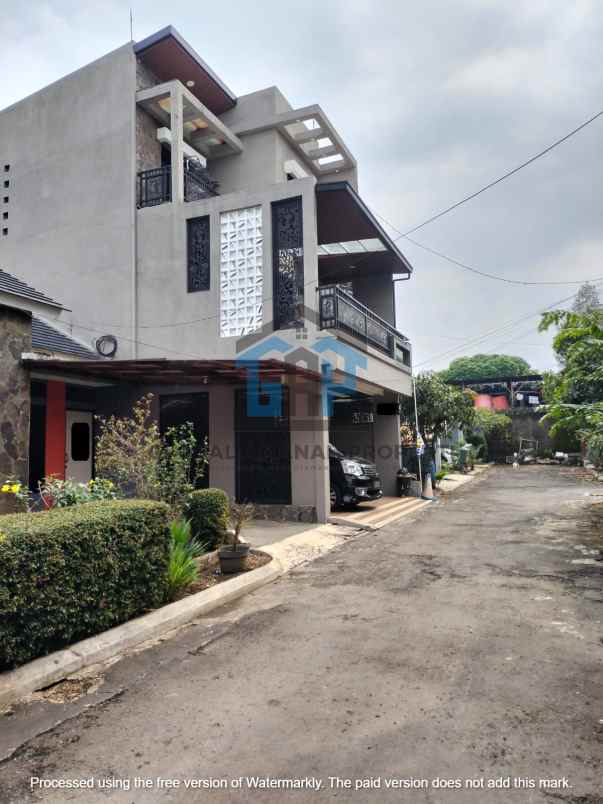 dijual rumah cihanjuang
