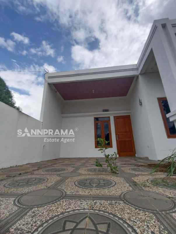 dijual rumah cilangkap