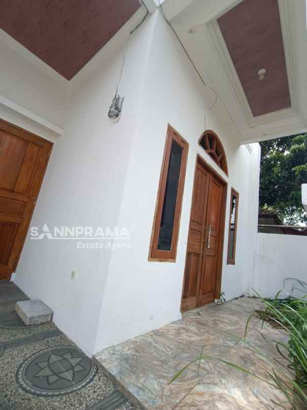 dijual rumah cilangkap