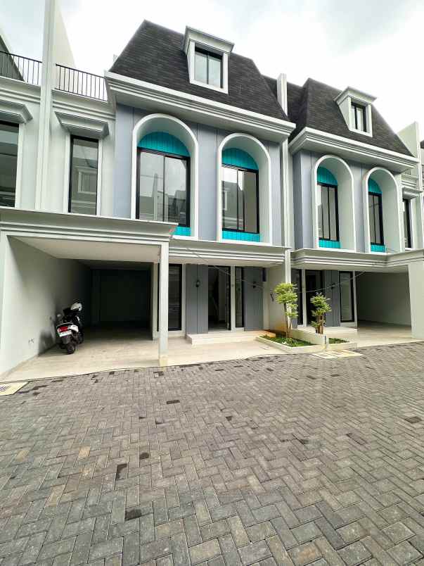 dijual rumah cilangkap cipayung