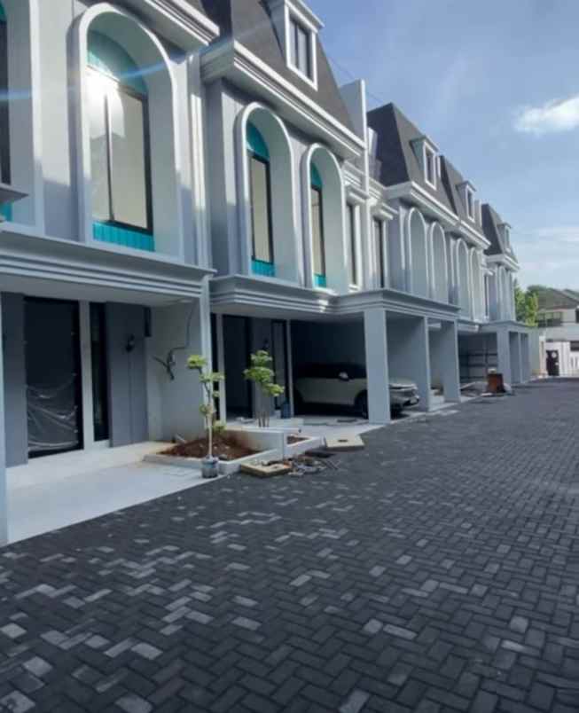 dijual rumah cilangkap cipayung