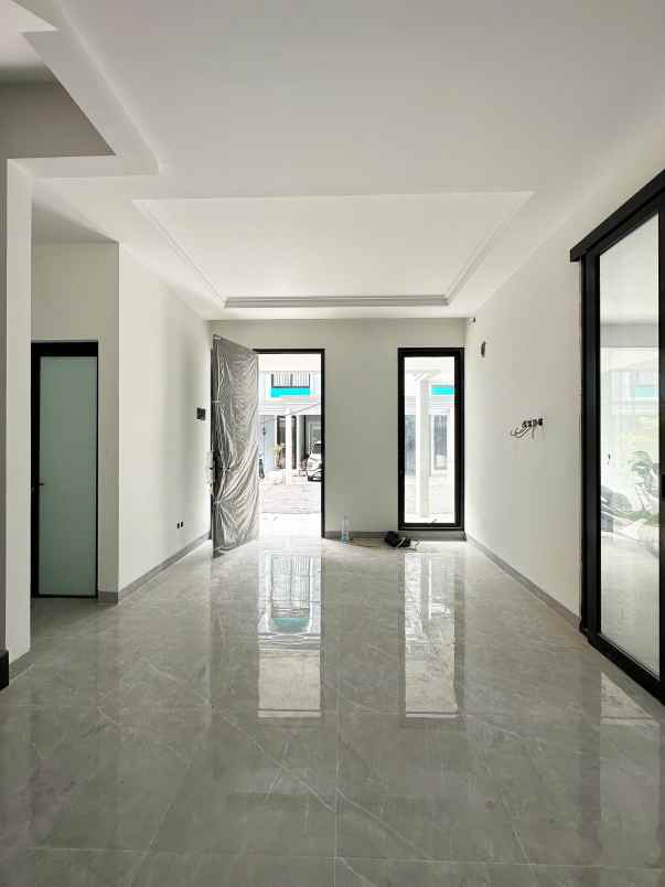 dijual rumah cilangkap cipayung