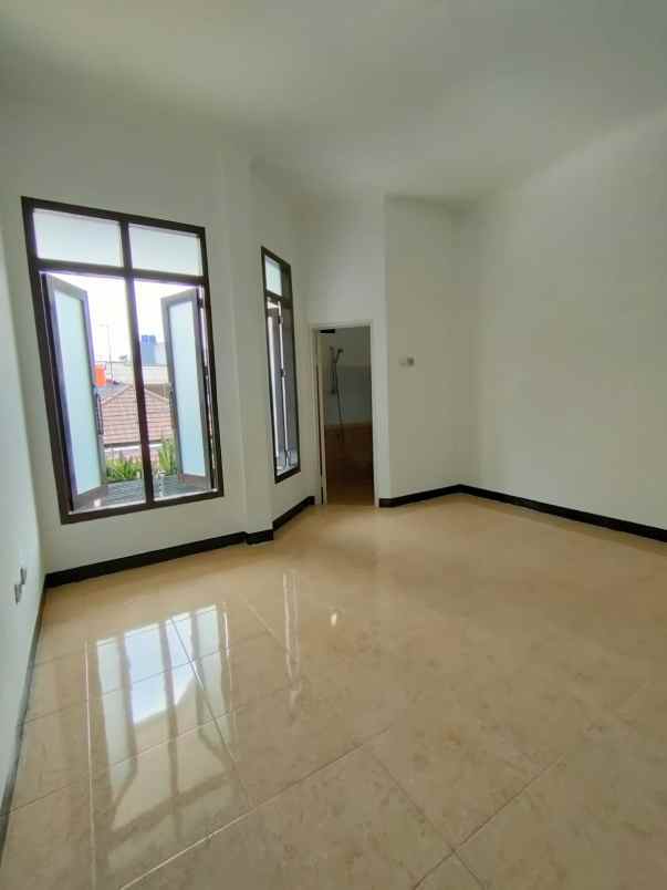 dijual rumah cililin petogogan