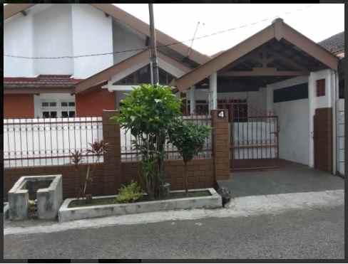 dijual rumah cipta menanggal surabaya
