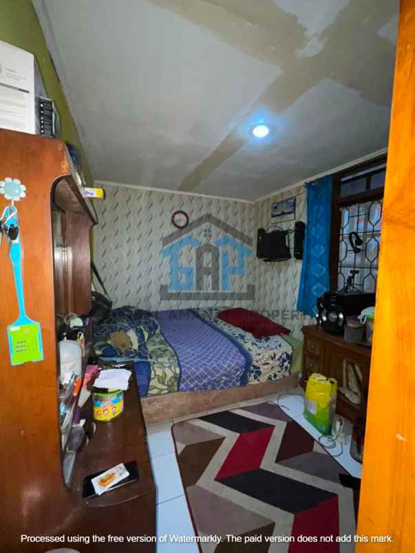 dijual rumah cisangkan