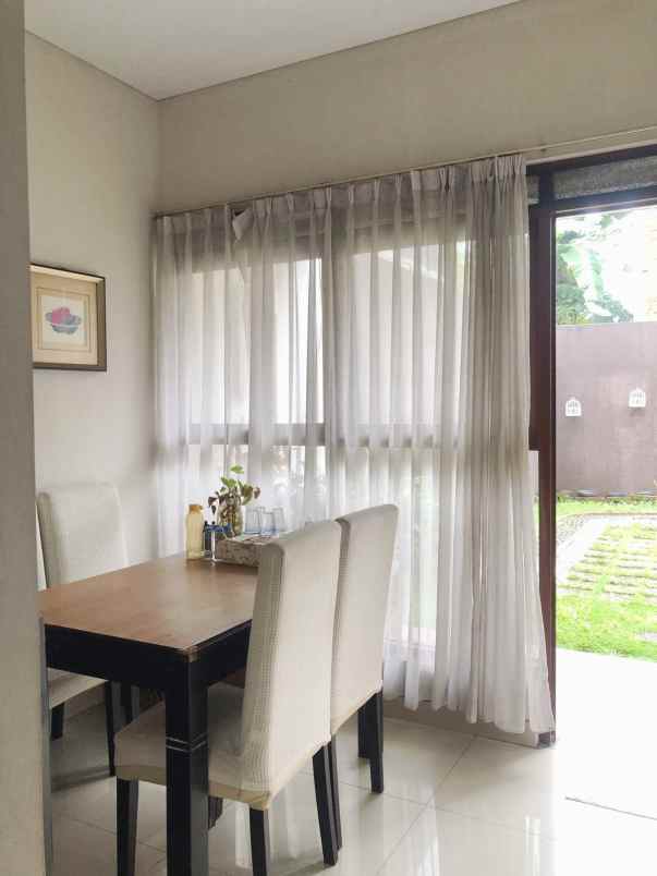 dijual rumah cisaranten kulon