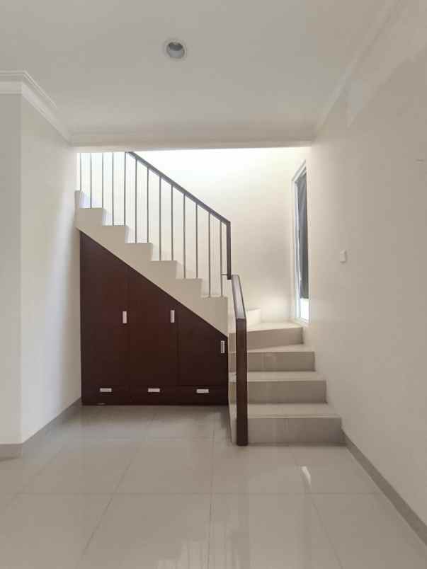 dijual rumah citragran cibubur