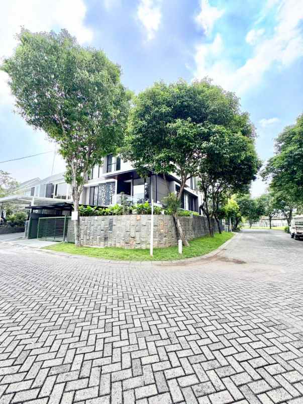 dijual rumah citraland surabaya