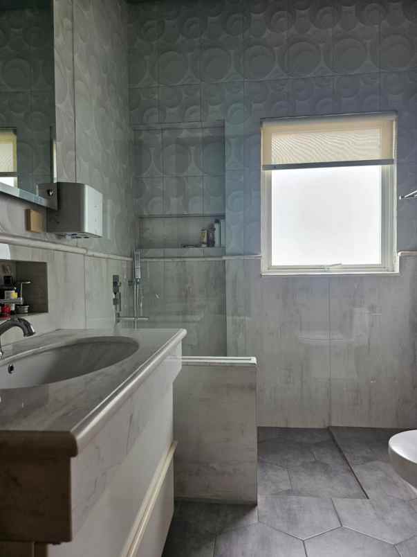 dijual rumah cluster alamanda jgc