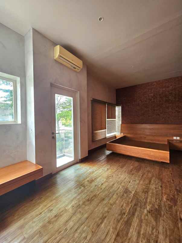 dijual rumah cluster alamanda jgc