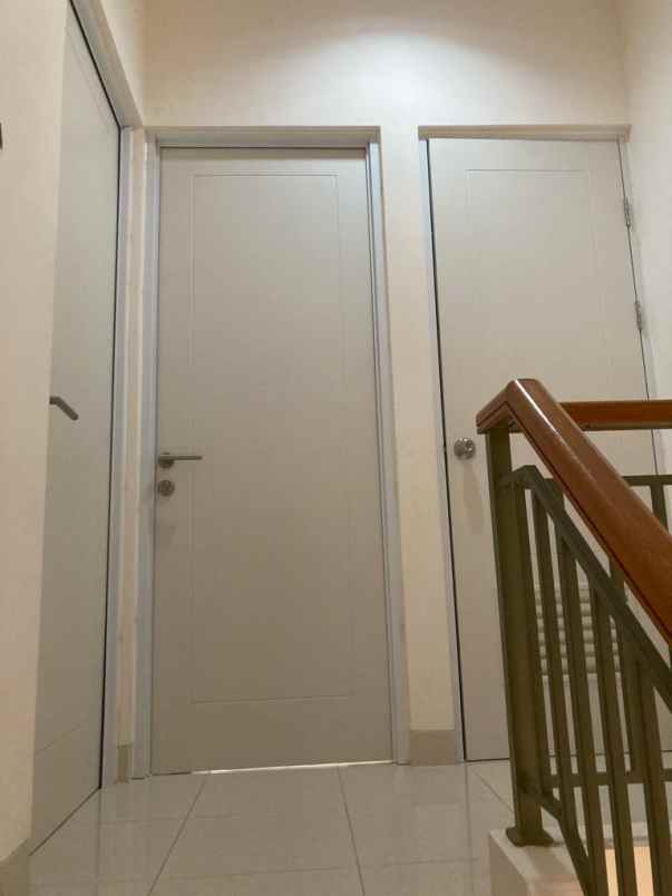 dijual rumah cluster amarillo village