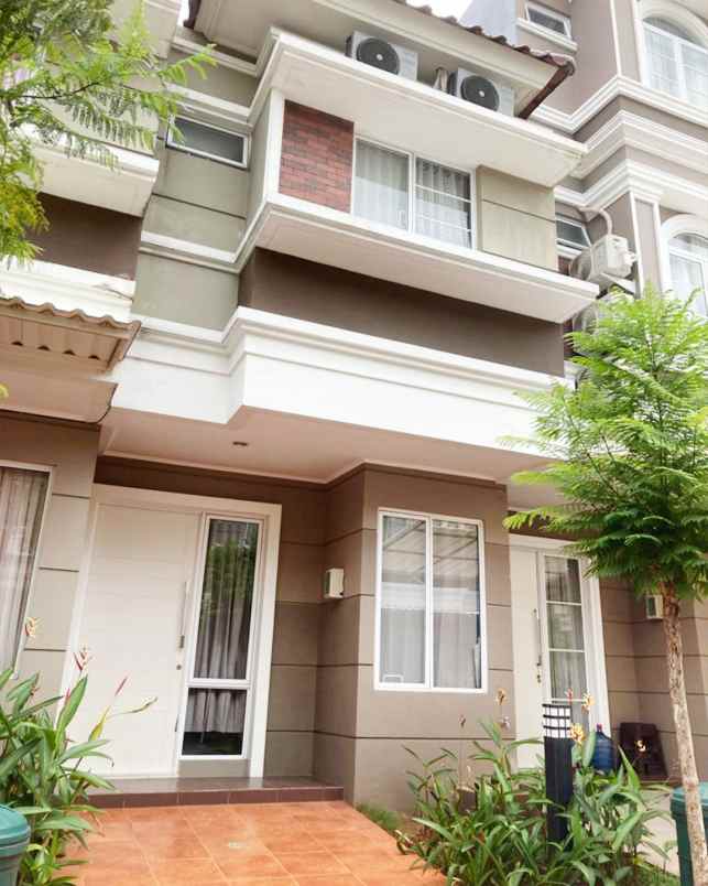 dijual rumah cluster amarillo village