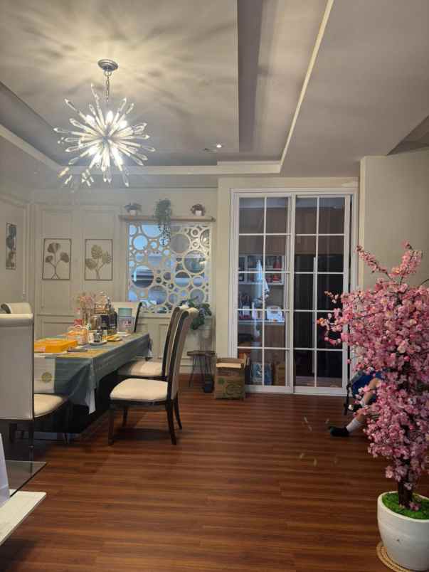 dijual rumah cluster burgundy